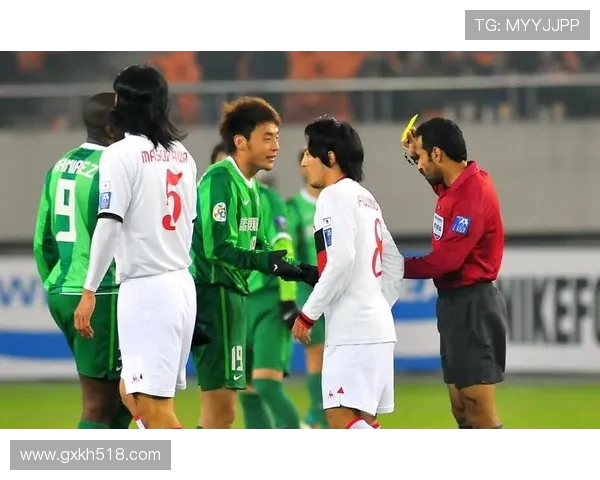 岐阜FC与京都在赛场激烈对决 分析两队表现与战术博弈