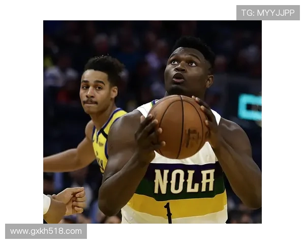 戴维斯轻微肌肉撕裂需谨慎处理球队未来战绩面临考验